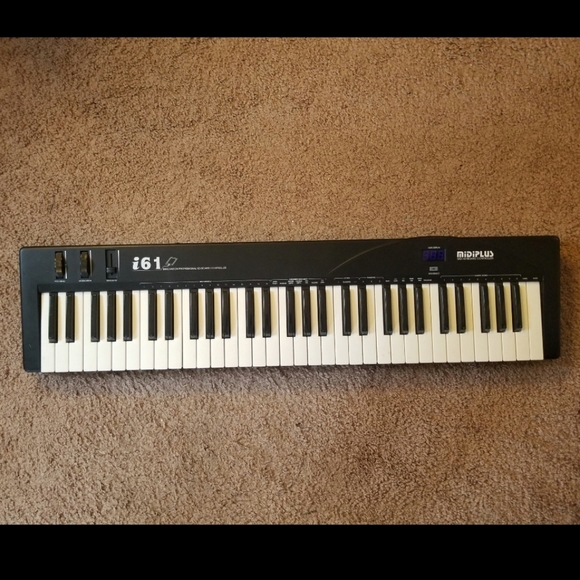 i61 61-Key MIDIplus Keyboard Midi Controller - Picture 1 of 10